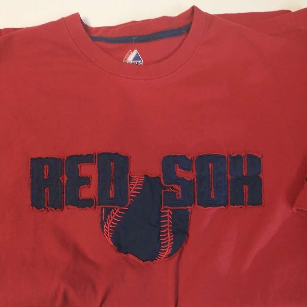 Majestic Boston Red Sox Mens Red Graphic T-Shirt Applique Baseball Logo MLB